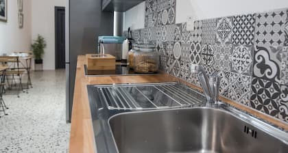 The Burrow City Rooms - Homestay