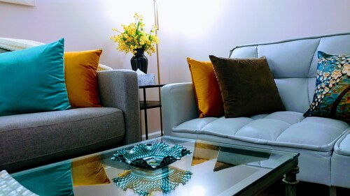 Modern Brick Home 9.2 mi to Mammoth Cave Sleeps 10