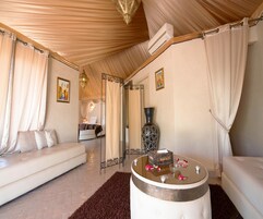 Lodge La Royale | Sábanas de algodón egipcio y ropa de cama de alta calidad