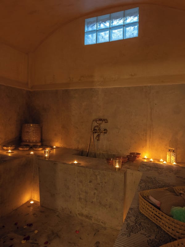 Bilik wap, mandi tangas / hammam, rawatan badan, balut badan