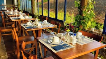 Petit déjeuner buffet compris tous les jours
