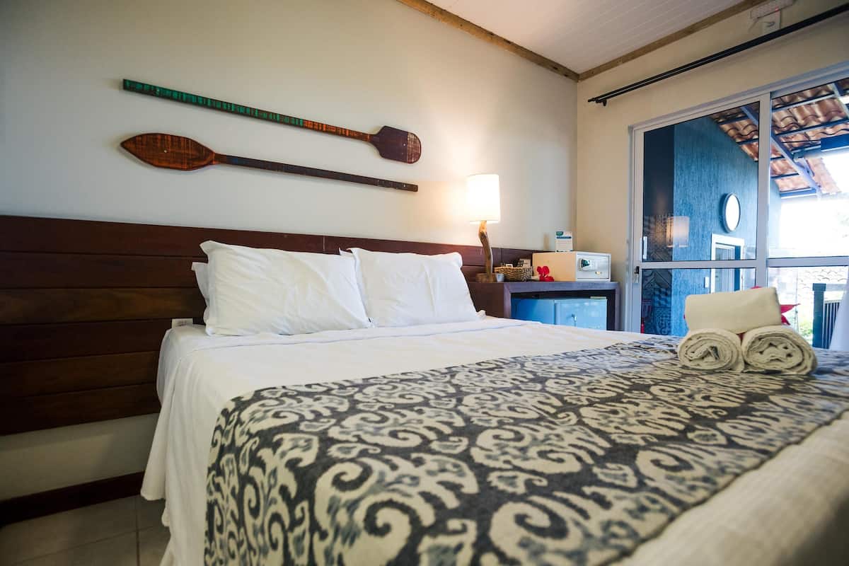 Minibar, in-room safe, individually decorated, individually furnished