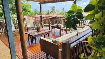 32-inch TV with satellite channels