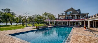 Island Life!  Kent Island Waterfront with Pool-Bring your boat!