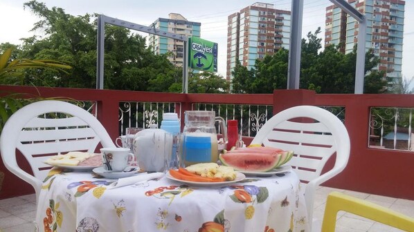 Daily continental breakfast (USD 5 per person)