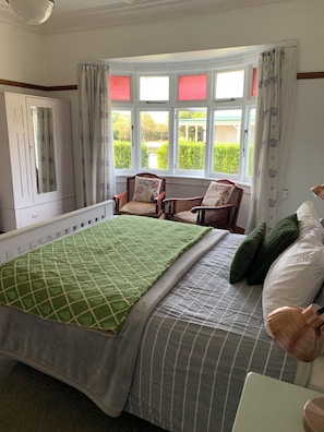 3 bedrooms, free WiFi, bed sheets