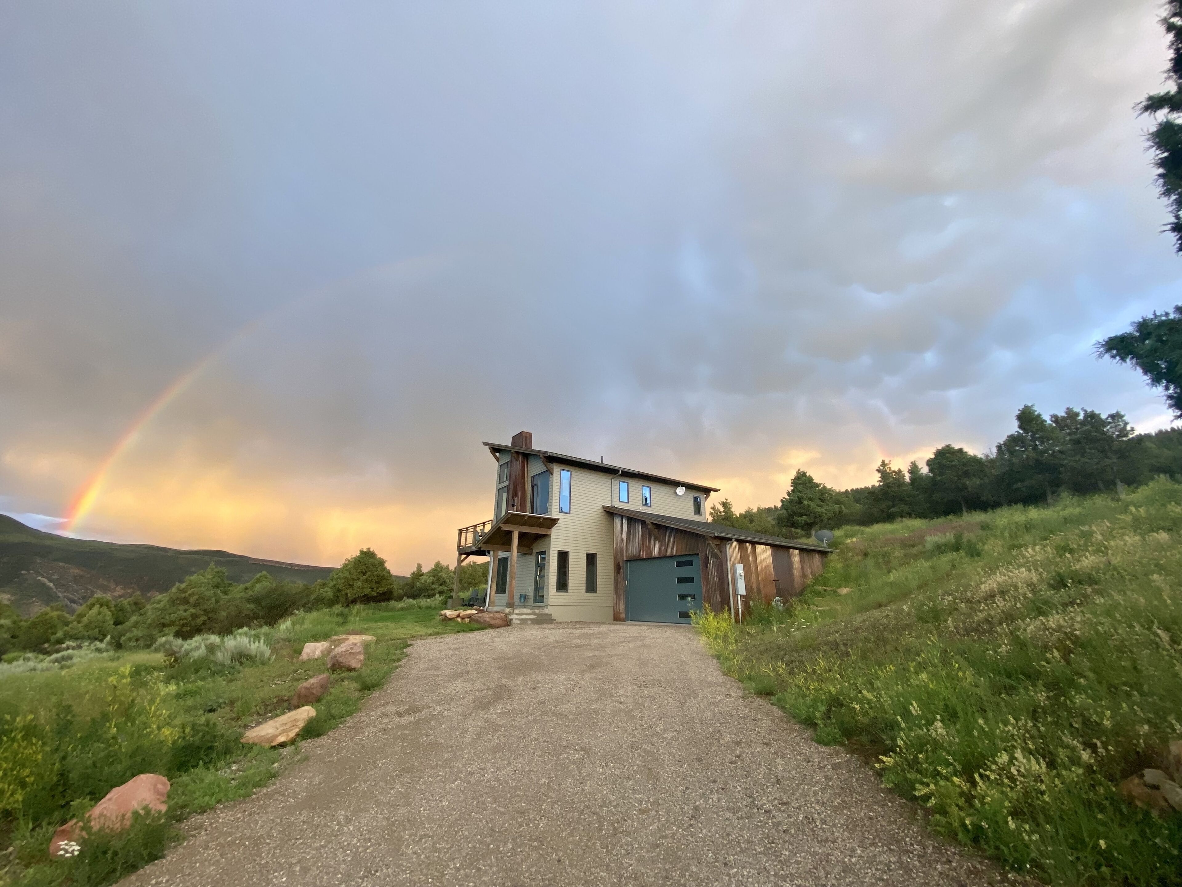 2/2.5 Home w/ Amazing Views on 35 acres-Pet friendly