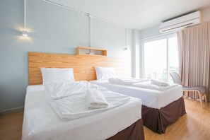 1 bedroom, free WiFi, bed sheets - Comfy accom. 1(BTS Saphan Khwai) (Bangkok)
