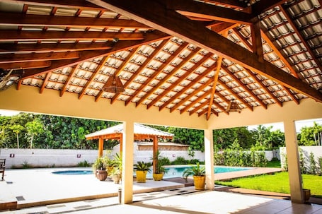 Outdoor pool. Beautiful Country House Events