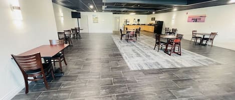 Free daily continental breakfast
