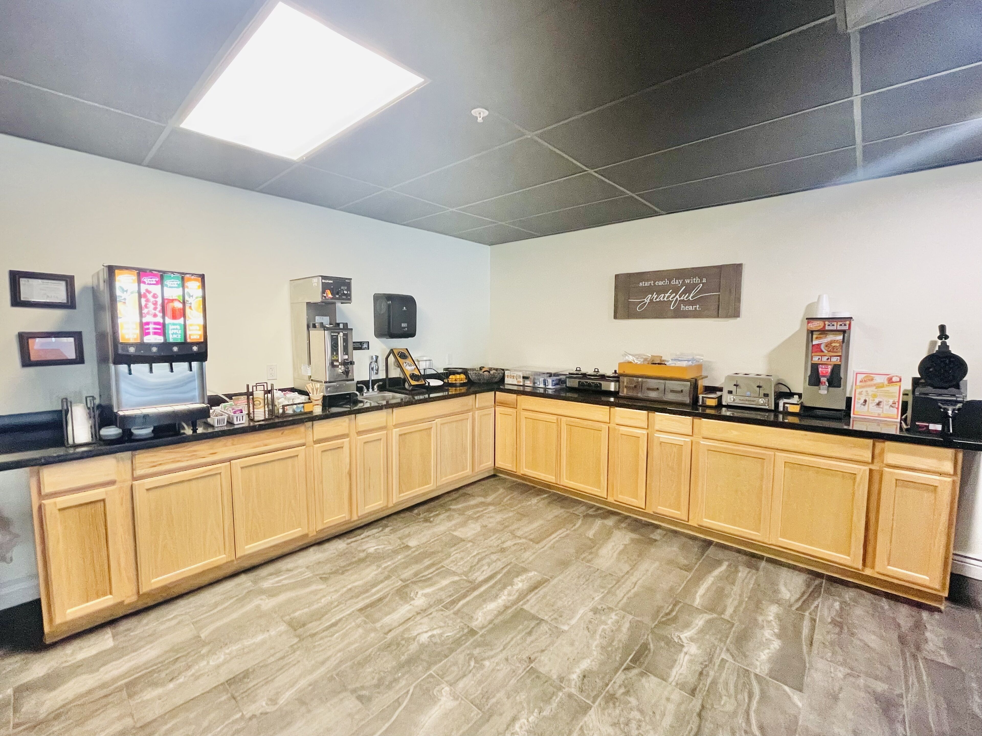 free daily continental breakfast