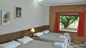 Minibar, caja de seguridad en la habitación, escritorio y wifi gratis