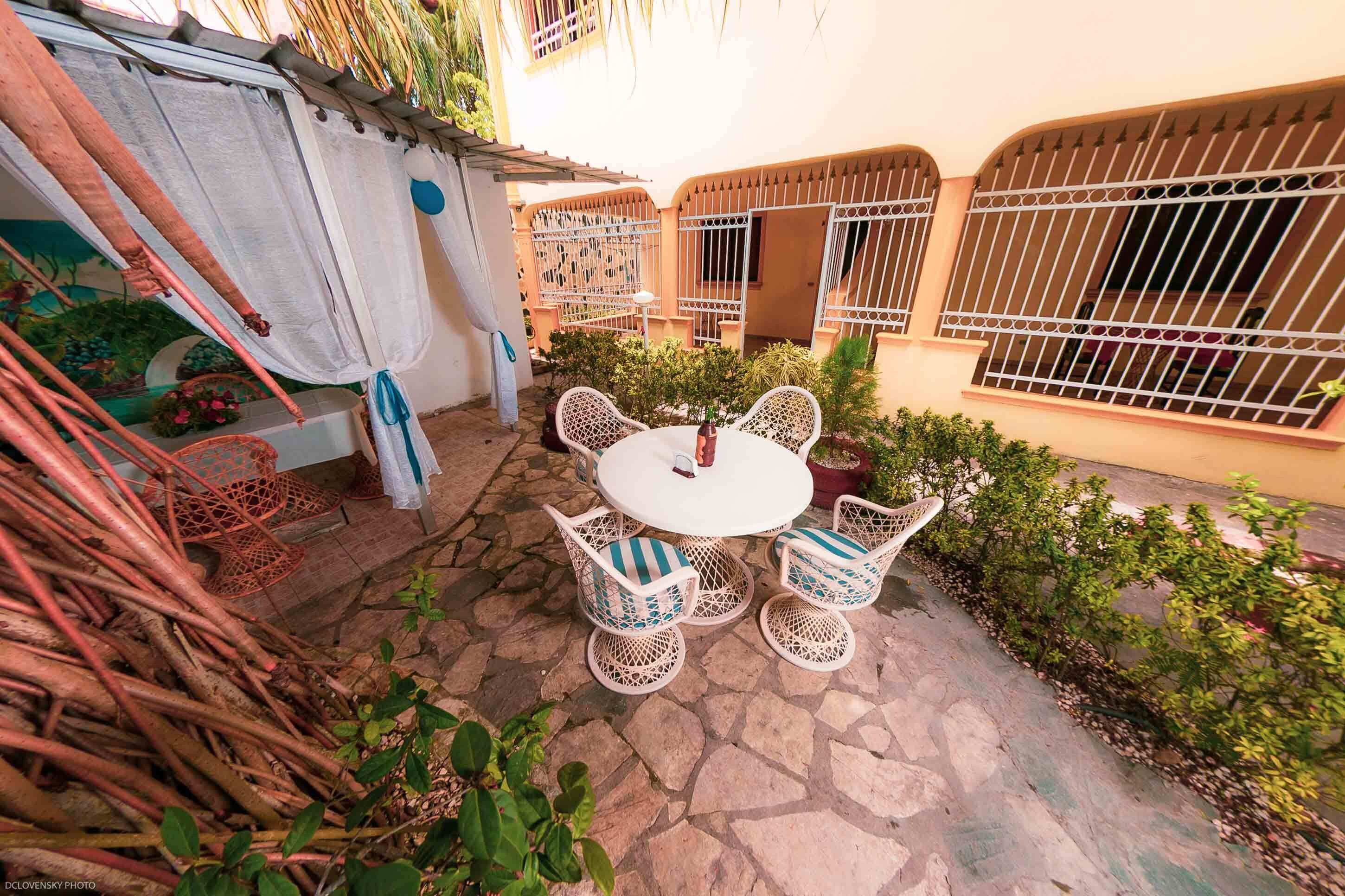 comfort apartment | living area | flat-screen tv