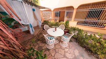 Comfort Apartment | Living area | Flat-screen TV