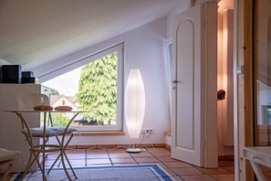 Dining - Apartment Lieschenhüs with Schleiblick, sea view on the 1st floor with two bedrooms. Ideal for families and couples with pets! (Kappeln)