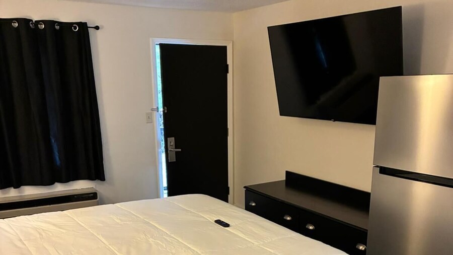 Suite Stay Talladega