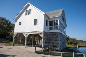 Exterior - Spartina is nested on the sound in Buxton, a beautiful view of the Pamlico Sound is just relaxing! (BUXTON)
