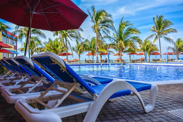 3 outdoor pools