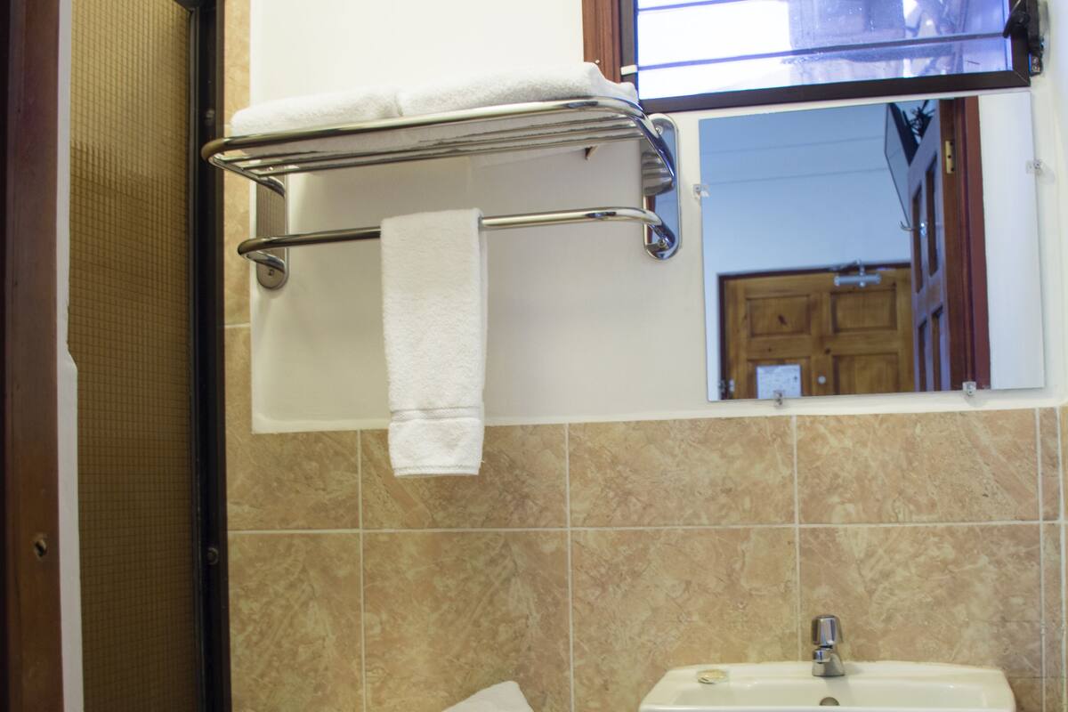 shower, free toiletries, towels, soap