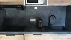 Kjøleskap, mikrobølgeovn og oppvaskmaskin