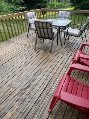 Family House | Terrace/patio - Michiana Hideaway Retreat (Niles)