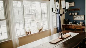 Family House | In-room dining