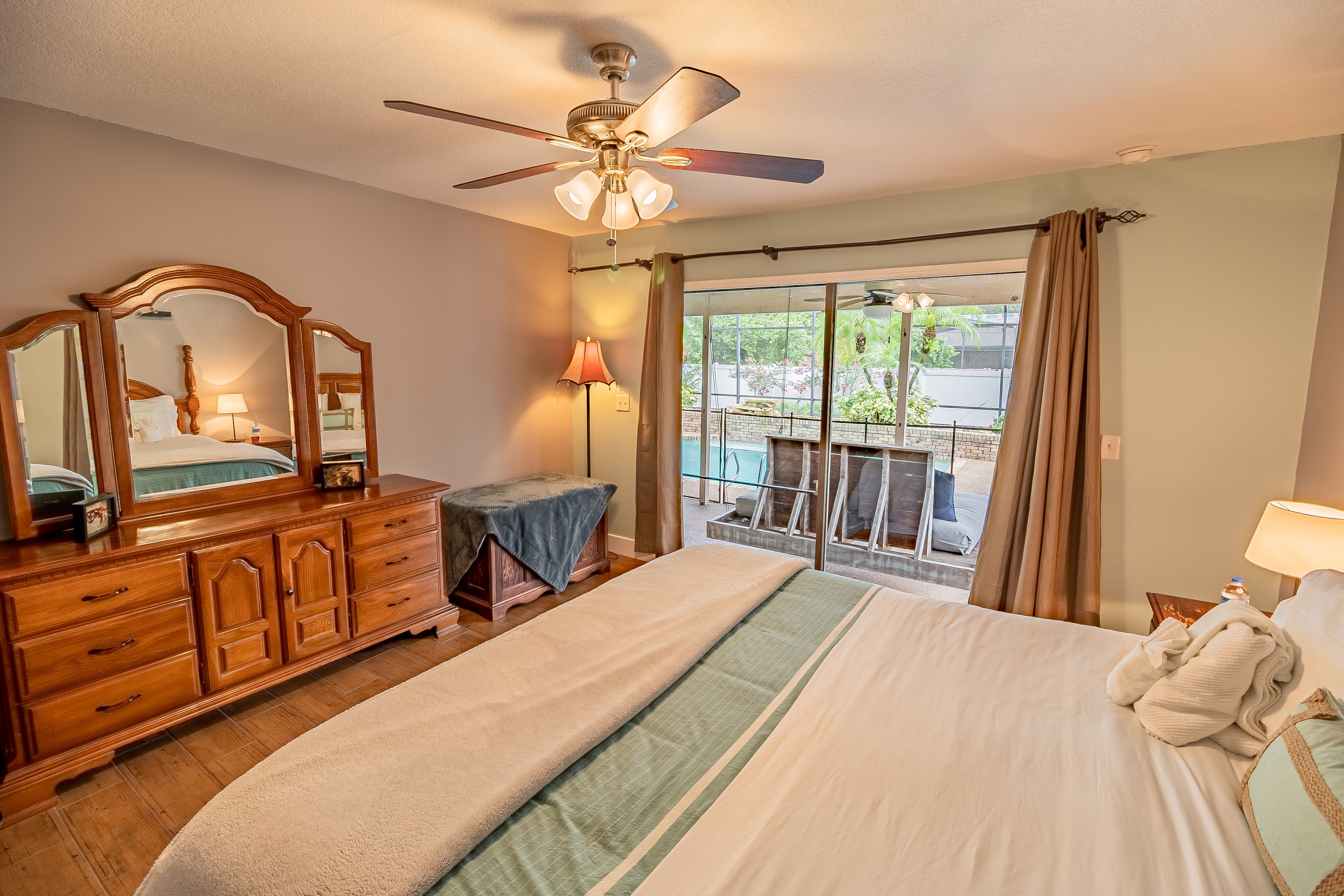 Familie huis | 3 slaapkamers, verduisterende gordijnen, een strijkplank/strijkijzer