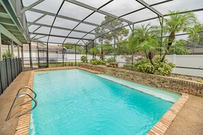 Outdoor pool - Adventure in Paradise (Longwood)