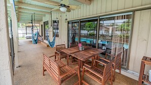 Family House | Terrace/patio - Adventure in Paradise (Longwood)