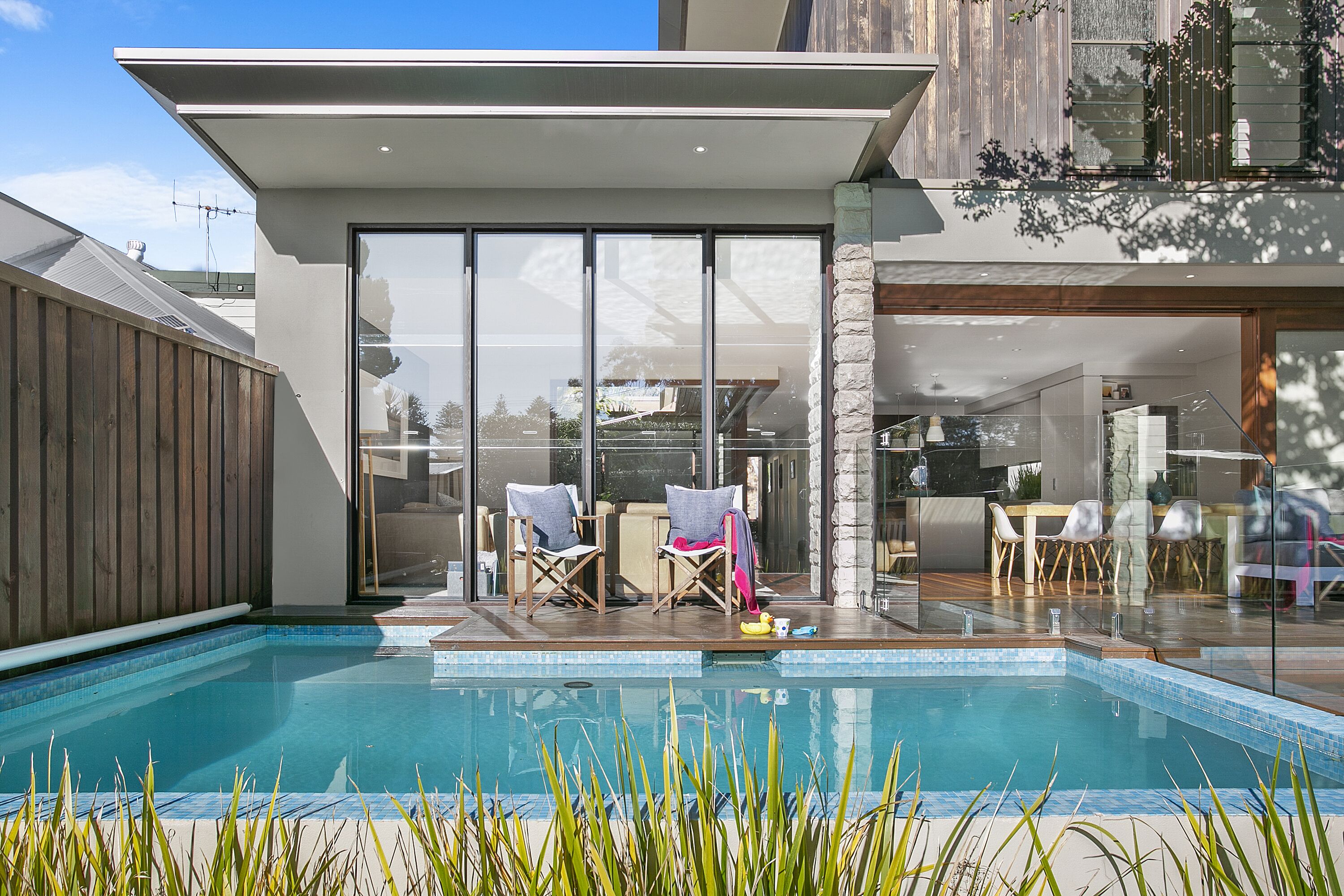 Luxury Manly beach house with pool — image 9