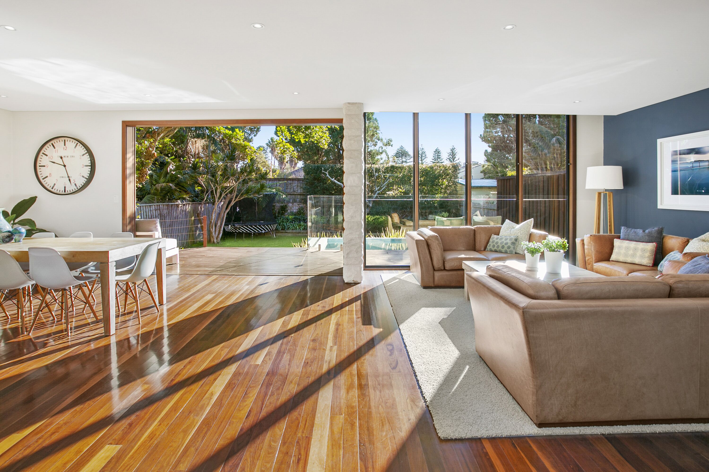 Luxury Manly beach house with pool — image 11