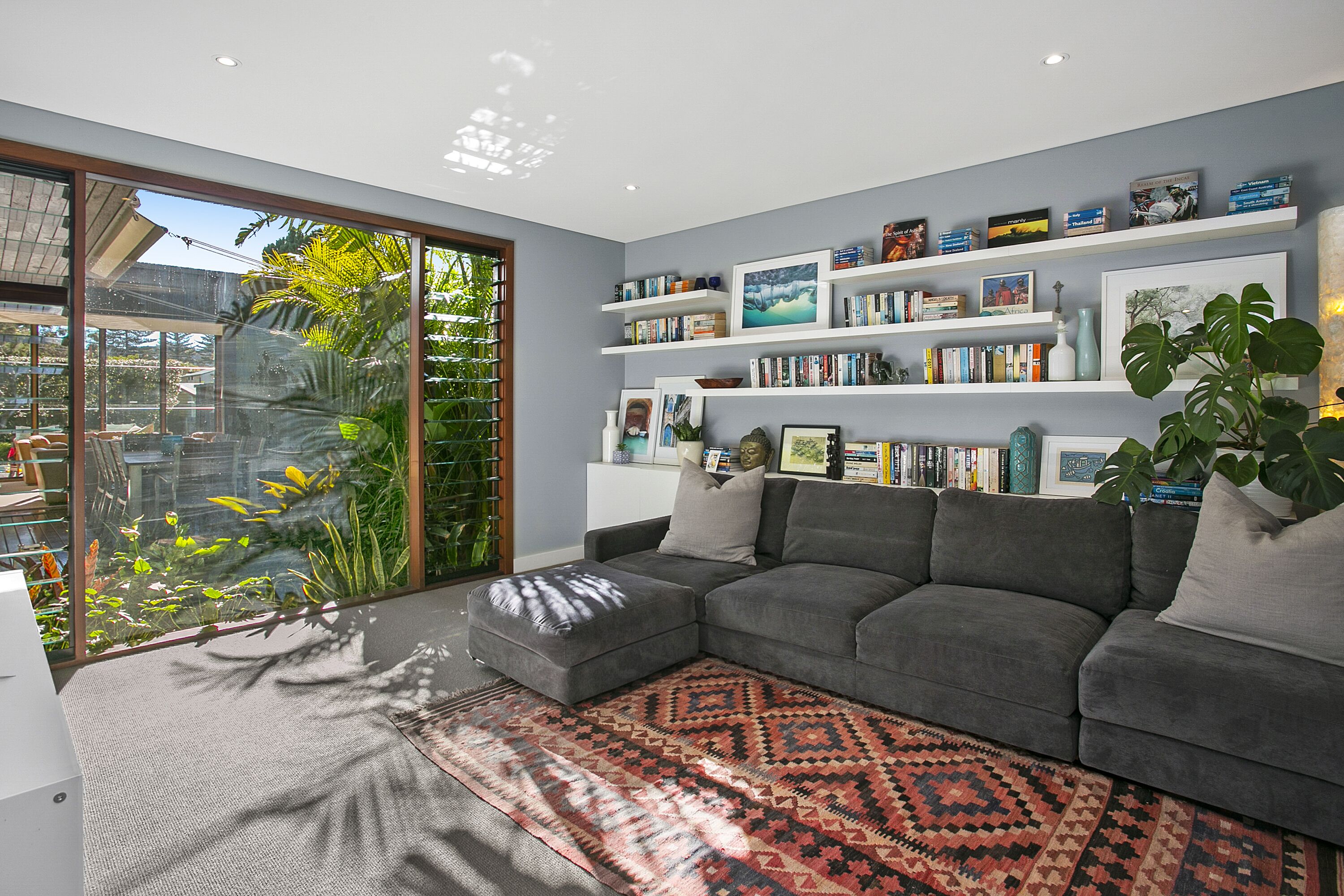 Luxury Manly beach house with pool — image 17