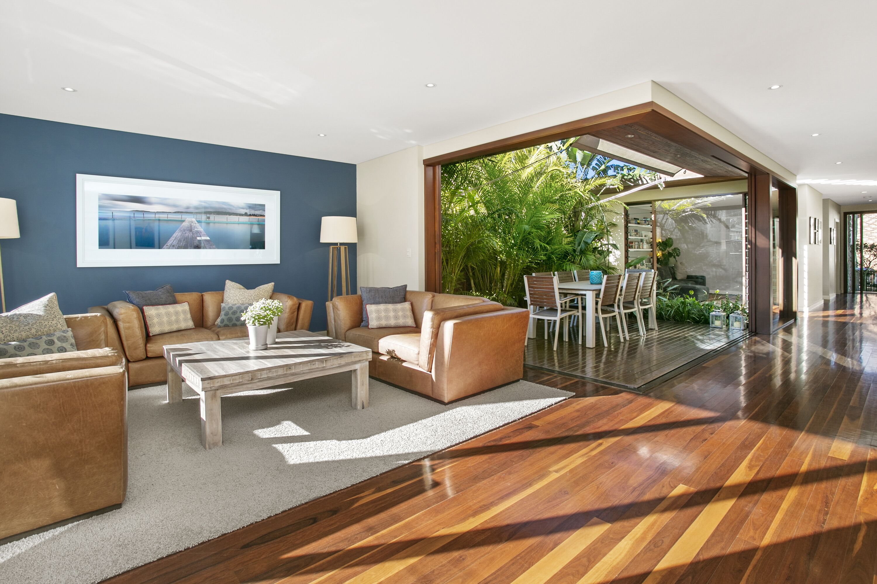 Luxury Manly beach house with pool — image 10