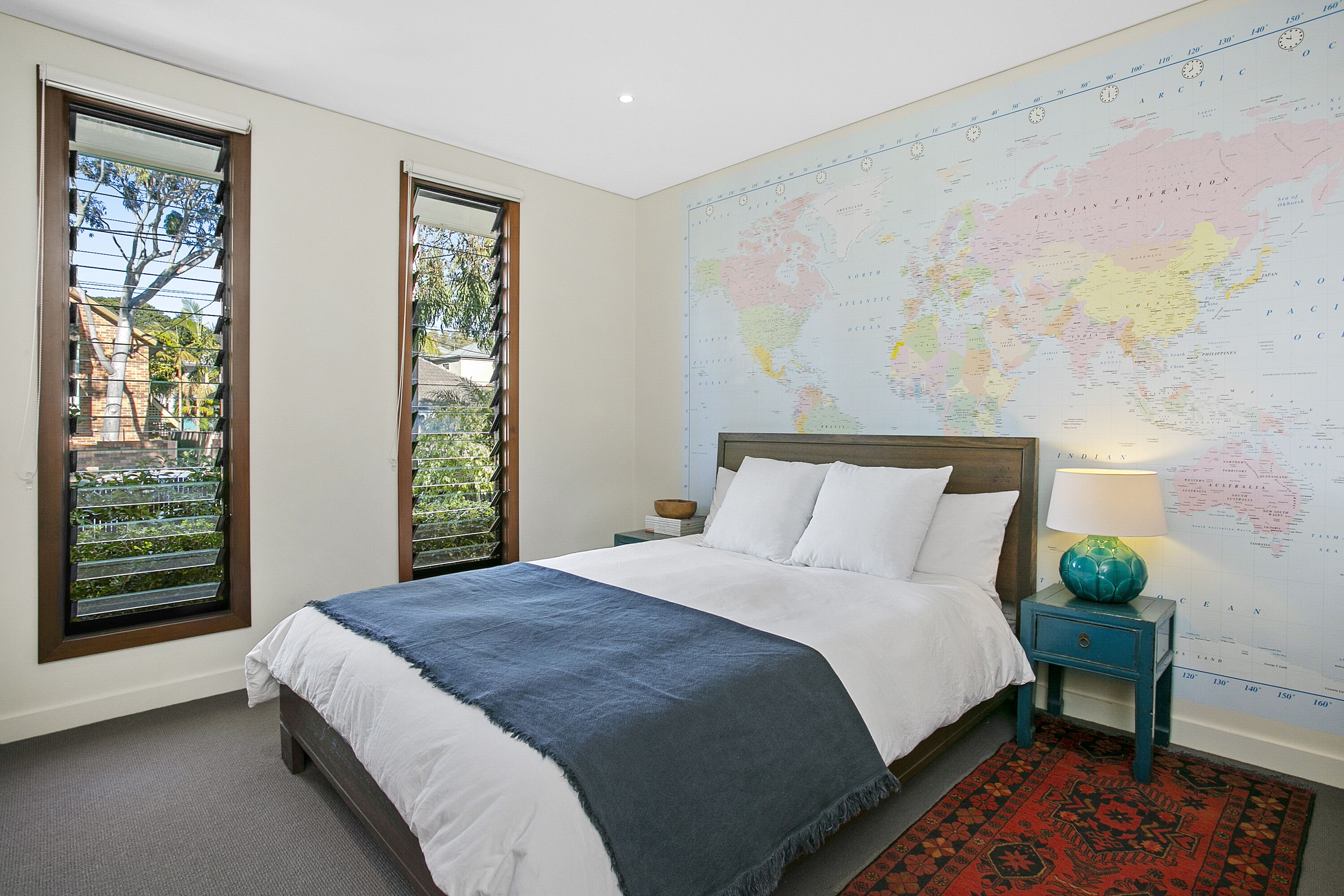 Luxury Manly beach house with pool — image 18