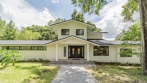 Front of property - Spacious Country Estate (Longwood)