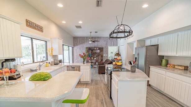 Family House | Private kitchen - Spacious Country Estate (Longwood)