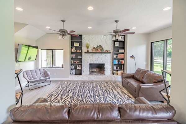 Perhetalo | Oleskelualue | Taulutelevisio