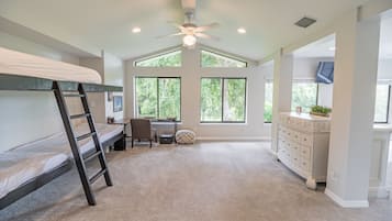 3 bedrooms, blackout curtains, iron/ironing board, free WiFi