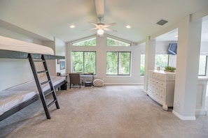 3 bedrooms, blackout curtains, iron/ironing board, free WiFi
