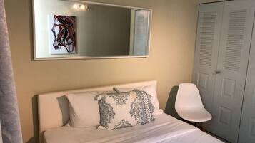 Departamento | 3 habitaciones, cortinas blackout y tabla de planchar con plancha