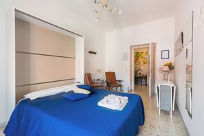 2 Schlafzimmer, Zimmersafe, Schreibtisch, Bügeleisen/Bügelbrett