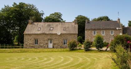Fabulous Farmhouse & Gite with Pool & Games Room. GREAT FOR LARGER FAMILY GROUPS