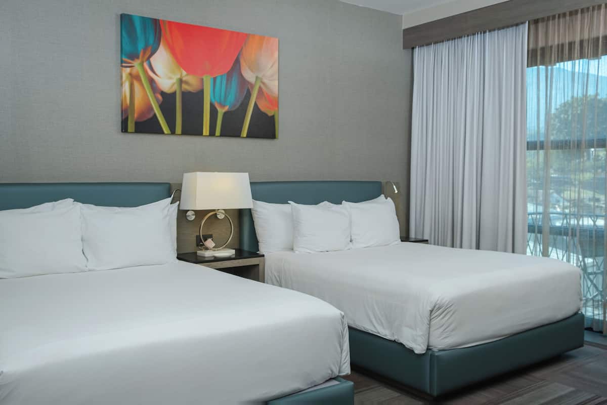 1 bedroom, premium bedding, minibar, in-room safe