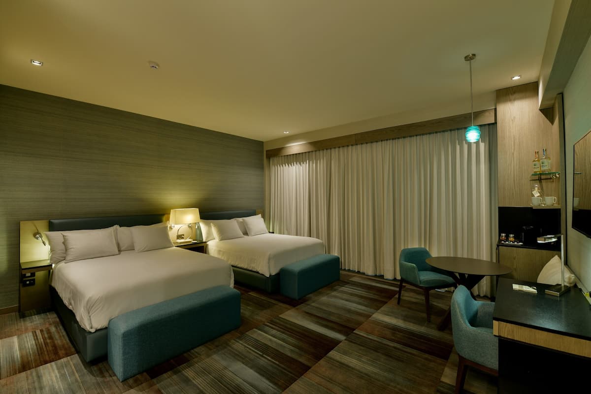 1 bedroom, premium bedding, minibar, in-room safe