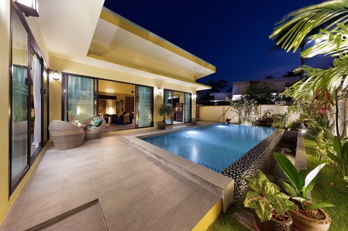 Tropical tranquility in Samui.3 Bedroom villa with private pool. Baan Putahracsa