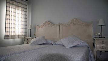 2 bedrooms, desk, iron/ironing board, WiFi (free)