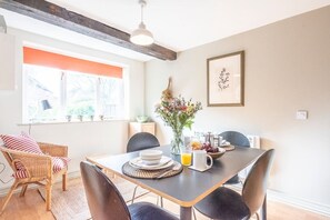 Dining - The Coach House, Reydon (Recently refurbished 2024) (Southwold)