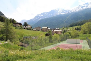 Sport court