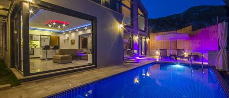 Indoor pool, outdoor pool