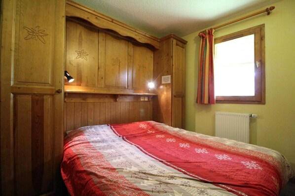 1 bedroom, WiFi, bed sheets - 200m from ski slopes, 2nd floor, fitness, sauna, balcony, tv, ski locker, 42m², Val Cenis (Val Cenis)